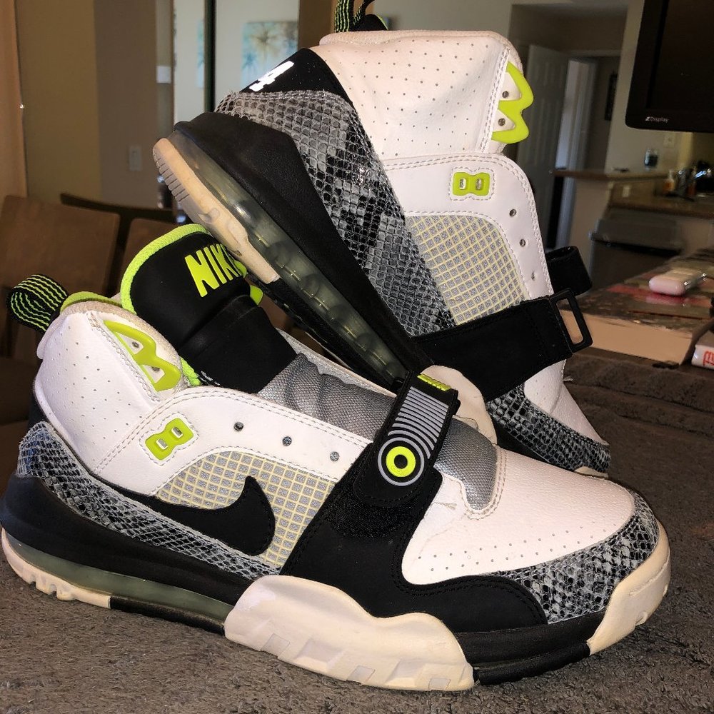 Nike Air Max Bo Jax White/Black-Volt-Light Magnet